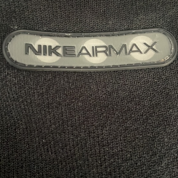 Nike Air Max Crewneck. Size XL slight cracking on front logo - Picture 5 of 7